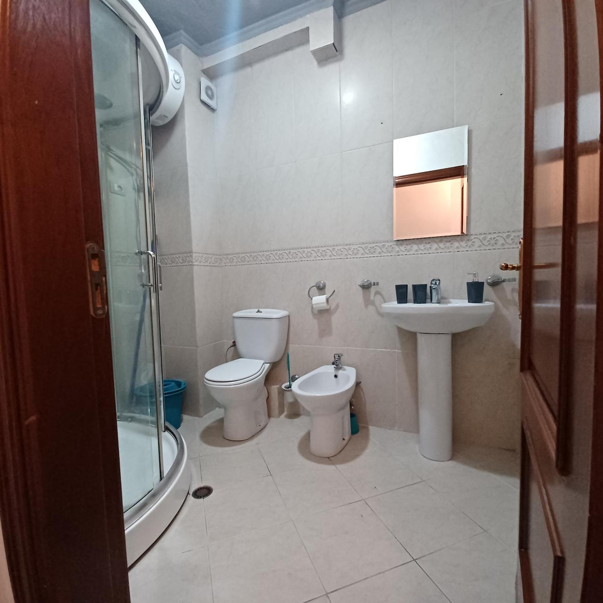 Center Apartment *